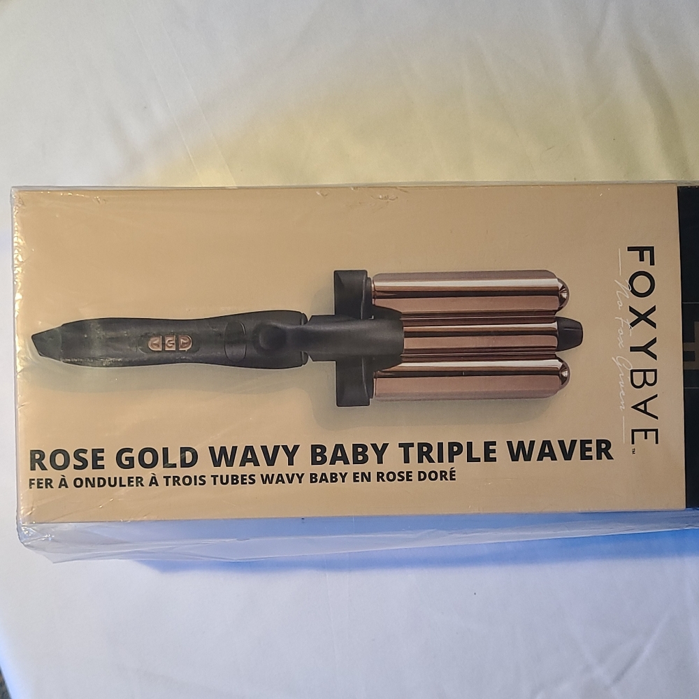 FOXYBAE Rose Gold Wavy Baby Triple Waver NEW